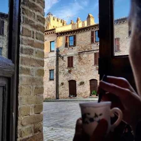 Casa Vacanza L'antico Borgo - *